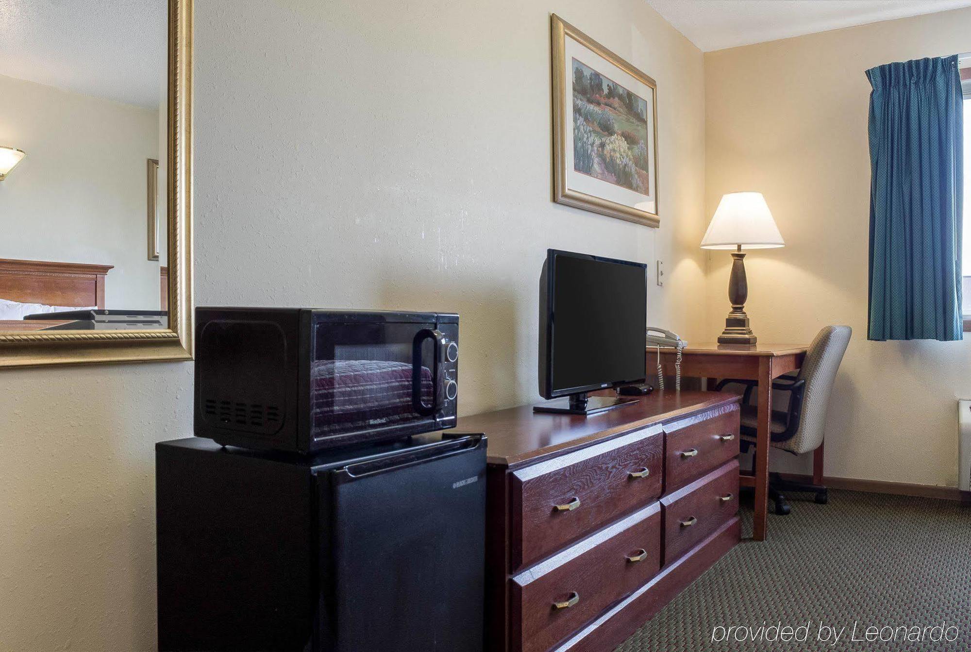 Rodeway Inn West Fargo Kültér fotó